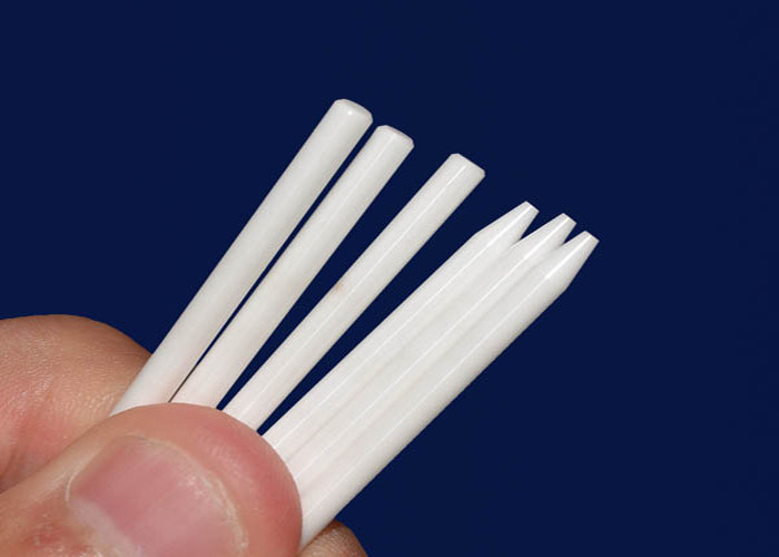 White Zirconium Oxide Rod Chamfered Ceramic Rod Precision Machining